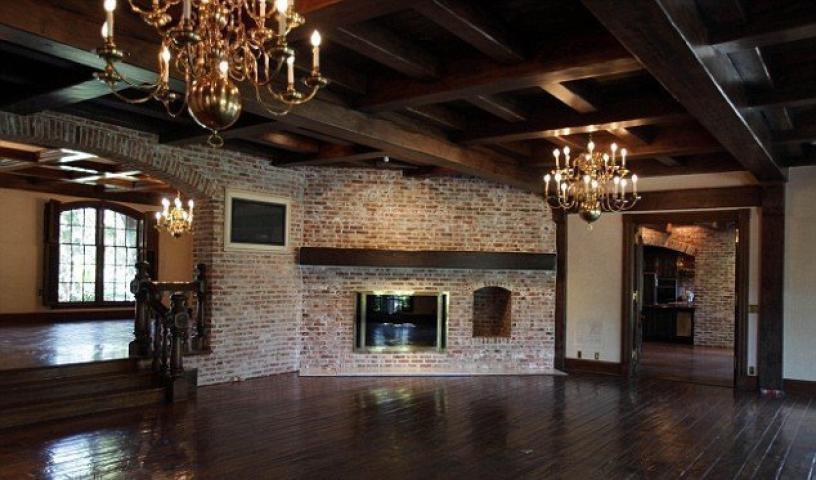 Neverland: Πωλείται η ονειρική έπαυλη του Michael Jackson αλλά… κανείς δεν τη θέλει Neverland: Πωλείται η ονειρική έπαυλη του Michael Jackson αλλά… κανείς δεν τη θέλει