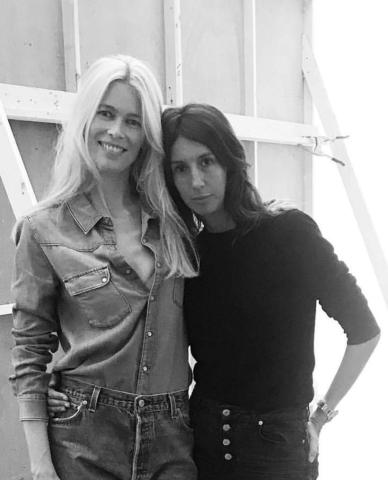 10 λήψεις της 48χρονης Claudia Schiffer που αποδεικνύουν πως παραμένει υπέροχη 10 λήψεις της 48χρονης Claudia Schiffer που αποδεικνύουν πως παραμένει υπέροχη