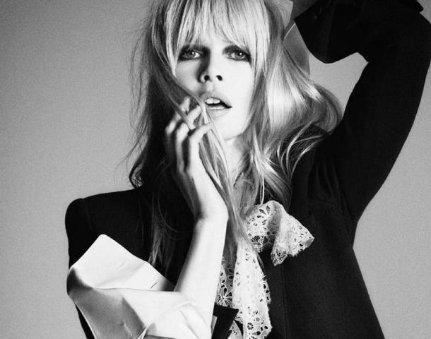 10 λήψεις της 48χρονης Claudia Schiffer που αποδεικνύουν πως παραμένει υπέροχη 10 λήψεις της 48χρονης Claudia Schiffer που αποδεικνύουν πως παραμένει υπέροχη