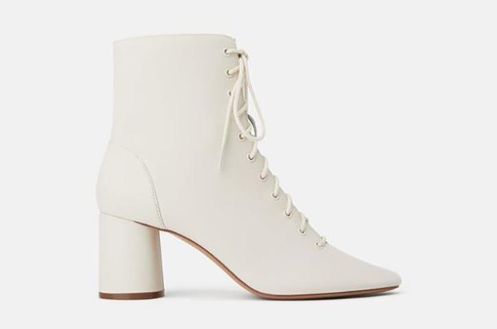 Spring boots: 6 μποτάκια που θα θέλεις να υπάρχουν στην παπουτσοθήκη σου πριν βγει ο Μάρτης Spring boots: 6 μποτάκια που θα θέλεις να υπάρχουν στην παπουτσοθήκη σου πριν βγει ο Μάρτης