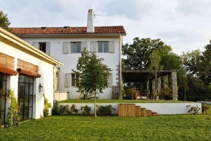 Μπήκαμε στο εσωτερικό του σπιτιού της Διευθύντριας των Zara Home και θα εντυπωσιαστείς Μπήκαμε στο εσωτερικό του σπιτιού της Διευθύντριας των Zara Home και θα εντυπωσιαστείς