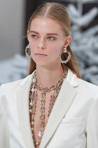 Τα beauty looks που θα σε εμπνεύσουν για να αλλάξεις τον τρόπο που βάφεσαι Τα beauty looks που θα σε εμπνεύσουν για να αλλάξεις τον τρόπο που βάφεσαι