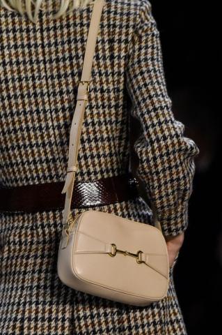 10 τσάντες που πρέπει να αποκτήσεις οπωσδήποτε αυτή την άνοιξη 10 τσάντες που πρέπει να αποκτήσεις οπωσδήποτε αυτή την άνοιξη