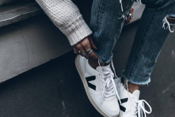 Αυτά είναι τα ανοιξιάτικα sneakers που έχουν γίνει viral Αυτά είναι τα ανοιξιάτικα sneakers που έχουν γίνει viral