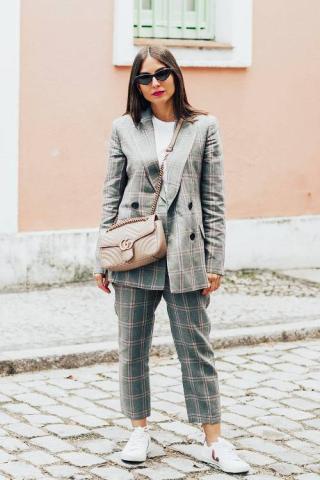 Αυτά είναι τα ανοιξιάτικα sneakers που έχουν γίνει viral Αυτά είναι τα ανοιξιάτικα sneakers που έχουν γίνει viral