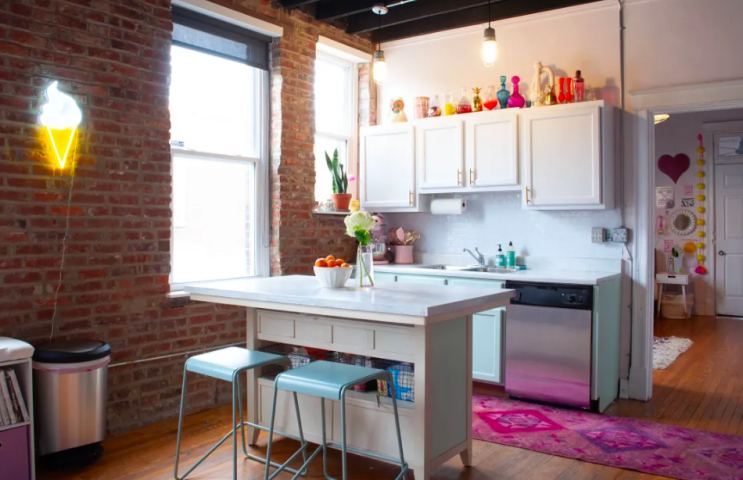 Aυτό το εκπληκτικό σπίτι βρίσκεται στην Αμερική και η διακόσμησή του θα σου φτιάξει τη διάθεση Aυτό το εκπληκτικό σπίτι βρίσκεται στην Αμερική και η διακόσμησή του θα σου φτιάξει τη διάθεση