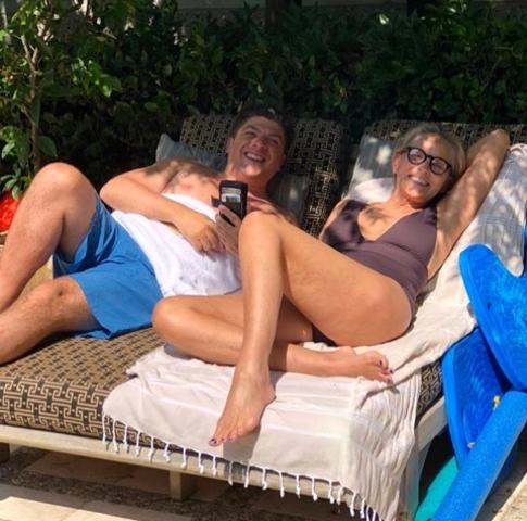 H 61 ετών Sharon Stone απενοχοποιεί τις ρυτίδες και την κυτταρίτιδα με τον πιο sexy τρόπο H 61 ετών Sharon Stone απενοχοποιεί τις ρυτίδες και την κυτταρίτιδα με τον πιο sexy τρόπο