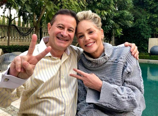 H 61 ετών Sharon Stone απενοχοποιεί τις ρυτίδες και την κυτταρίτιδα με τον πιο sexy τρόπο H 61 ετών Sharon Stone απενοχοποιεί τις ρυτίδες και την κυτταρίτιδα με τον πιο sexy τρόπο