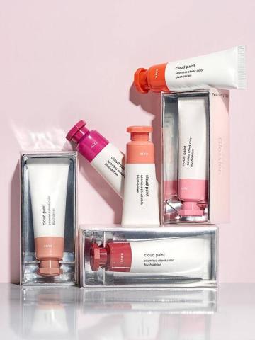 4 καλλυντικά που πρέπει οπωσδήποτε να έχεις στο νεσεσέρ σου αυτή την άνοιξη