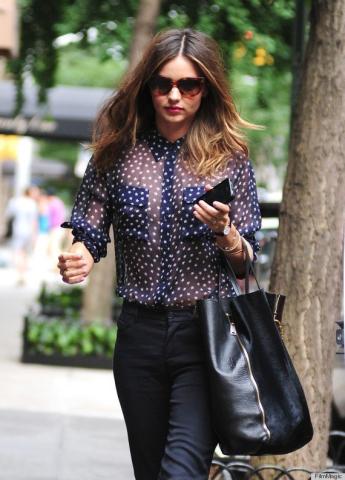 Υπάρχει ένα είδος μπλούζας που έχει γίνει viral σε όλα τα social media