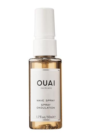 Βρήκαμε τα 9 πιο ωραία salt sprays για να αποκτήσεις look παραλίας μέσα στον Μάρτιο