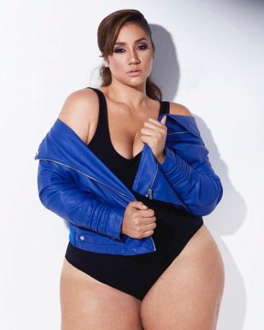 Η σωσίας της Meghan Markle είναι plus size model και προκαλεί σύγχυση Η σωσίας της Meghan Markle είναι plus size model και προκαλεί σύγχυση