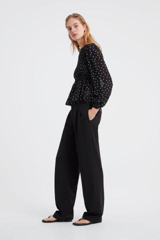 Αυτές οι 15 μπλούζες είναι από Zara και θα σε κάνουν…καλύτερη στη δουλειά σου Αυτές οι 15 μπλούζες είναι από Zara και θα σε κάνουν…καλύτερη στη δουλειά σου