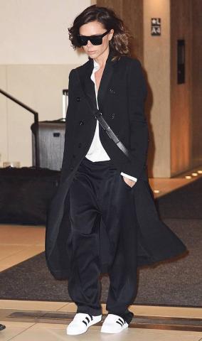 Φόρεσε τα κατάλληλα sneakers και με τον σωστό τρόπο βάσει...της ηλικίας σου!