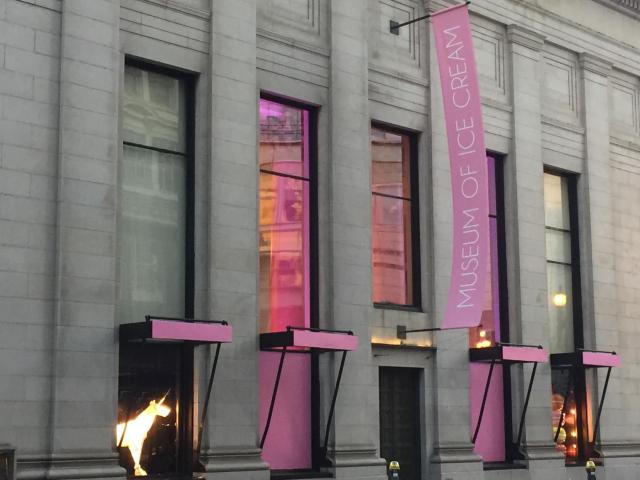 Το Museum of Ice Cream είναι πραγματικά εντυπωσιακό και πολύ ροζ Το Museum of Ice Cream είναι πραγματικά εντυπωσιακό και πολύ ροζ