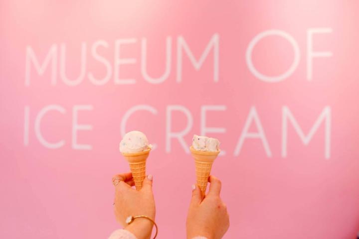 Το Museum of Ice Cream είναι πραγματικά εντυπωσιακό και πολύ ροζ Το Museum of Ice Cream είναι πραγματικά εντυπωσιακό και πολύ ροζ