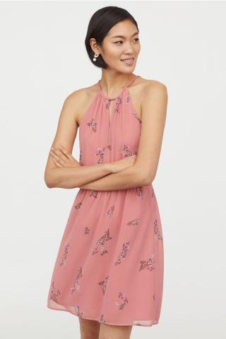 9 φορέματα από Zara, Topshop και H&M που ξεπουλάνε συνεχώς 9 φορέματα από Zara, Topshop και H&M που ξεπουλάνε συνεχώς