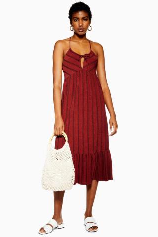 9 φορέματα από Zara, Topshop και H&M που ξεπουλάνε συνεχώς 9 φορέματα από Zara, Topshop και H&M που ξεπουλάνε συνεχώς