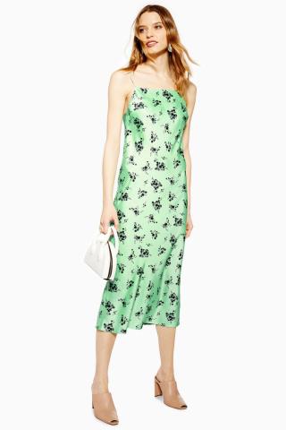 9 φορέματα από Zara, Topshop και H&M που ξεπουλάνε συνεχώς 9 φορέματα από Zara, Topshop και H&M που ξεπουλάνε συνεχώς