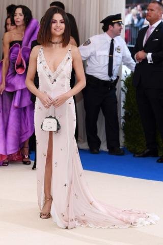 Met Gala 2017: Όλες οι εμφανίσεις από το κόκκινο χαλί