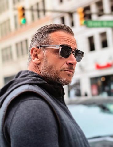 Ο Mr. Hayslett είναι ο πιο σέξι μπαμπάς του Twitter – Έγινε περιζήτητο μοντέλο χάρη σε ένα tweet του γιου του Ο Mr. Hayslett είναι ο πιο σέξι μπαμπάς του Twitter – Έγινε περιζήτητο μοντέλο χάρη σε ένα tweet του γιου του