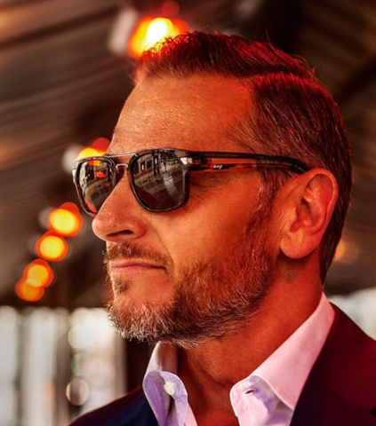 Ο Mr. Hayslett είναι ο πιο σέξι μπαμπάς του Twitter – Έγινε περιζήτητο μοντέλο χάρη σε ένα tweet του γιου του Ο Mr. Hayslett είναι ο πιο σέξι μπαμπάς του Twitter – Έγινε περιζήτητο μοντέλο χάρη σε ένα tweet του γιου του