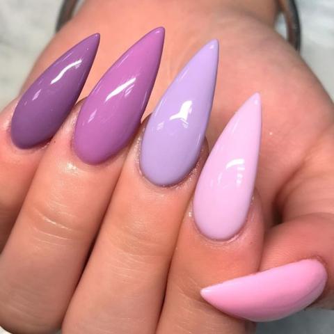 Gradient Nails: Το μανικιούρ που μπορείς να κάνεις μόνη σου και αποτελεί την πιο hot τάση