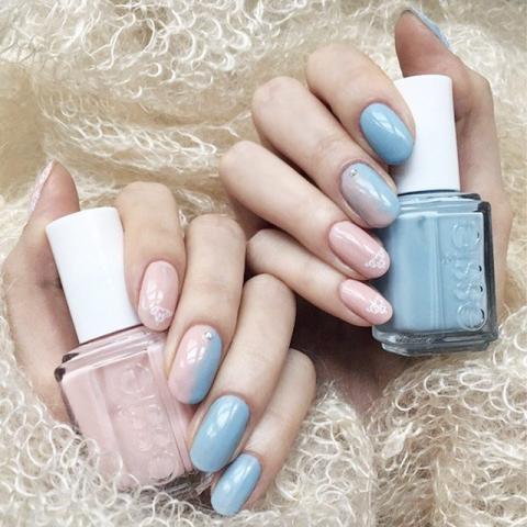 Gradient Nails: Το μανικιούρ που μπορείς να κάνεις μόνη σου και αποτελεί την πιο hot τάση