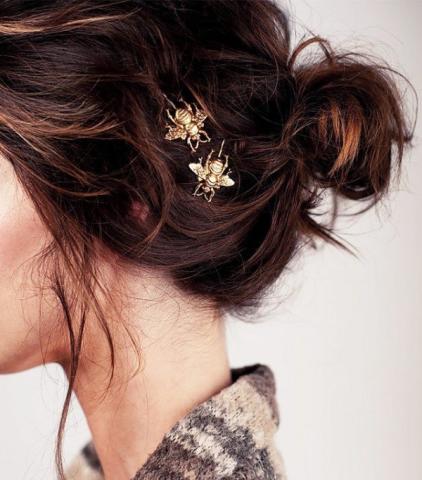 Bad hair day: 5 χτενίσματα για να τα βγάλεις πέρα