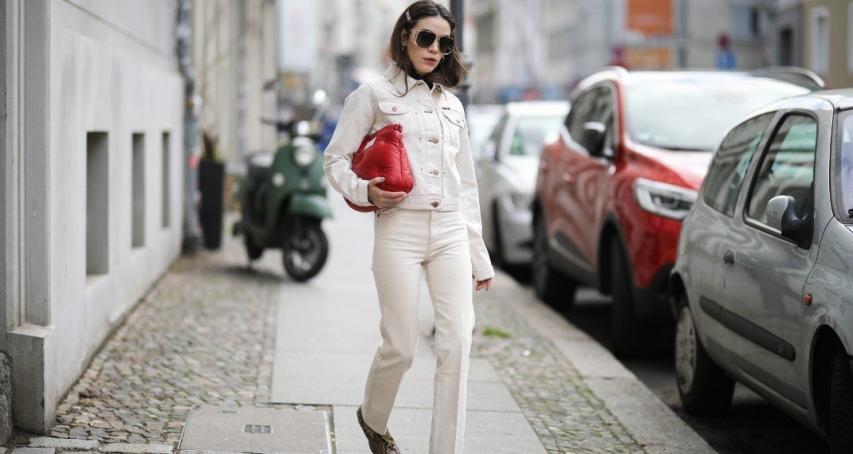 Yπάρχει ένα είδος τζιν που σε λίγο καιρό θα φοράνε όλοι και πρέπει να το αποκτήσεις πρώτη! Yπάρχει ένα είδος τζιν που σε λίγο καιρό θα φοράνε όλοι και πρέπει να το αποκτήσεις πρώτη!