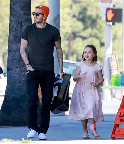 Η Harper Beckham μαζί με τον μπαμπά David για ψώνια – Τι έχει αλλάξει στη μικρή; Η Harper Beckham μαζί με τον μπαμπά David για ψώνια – Τι έχει αλλάξει στη μικρή;