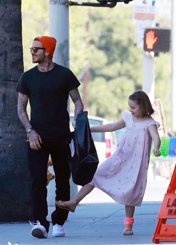 Η Harper Beckham μαζί με τον μπαμπά David για ψώνια – Τι έχει αλλάξει στη μικρή; Η Harper Beckham μαζί με τον μπαμπά David για ψώνια – Τι έχει αλλάξει στη μικρή;