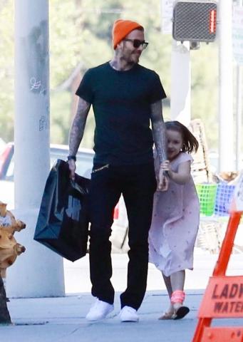Η Harper Beckham μαζί με τον μπαμπά David για ψώνια – Τι έχει αλλάξει στη μικρή; Η Harper Beckham μαζί με τον μπαμπά David για ψώνια – Τι έχει αλλάξει στη μικρή;