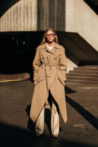 5 trends στις καμπαρντίνες της άνοιξης (+5 ανατρεπτικοί τρόποι για να τις φορέσεις)