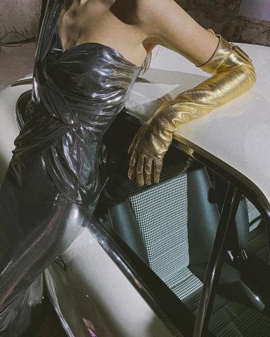 Υπάρχει ένα αξεσουάρ από τη δεκαετία των 20’s που έχει γίνει viral και υπάρχει στην ντουλάπα της γιαγιάς σου! Υπάρχει ένα αξεσουάρ από τη δεκαετία των 20’s που έχει γίνει viral και υπάρχει στην ντουλάπα της γιαγιάς σου!