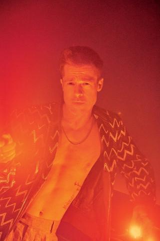 Brad Pitt: Μιλάει πρώτη φορά για το αλκοόλ, τα ναρκωτικά και την ψυχοθεραπεία 