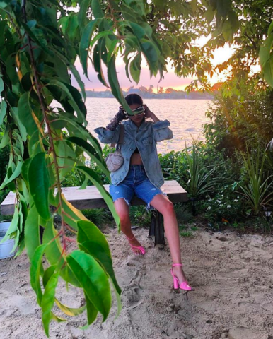 Υπάρχει μια τάση στα denim παντελόνια που θα σε διχάσει! (Εμείς προτείνουμε να τη δοκιμάσεις) Υπάρχει μια τάση στα denim παντελόνια που θα σε διχάσει! (Εμείς προτείνουμε να τη δοκιμάσεις)