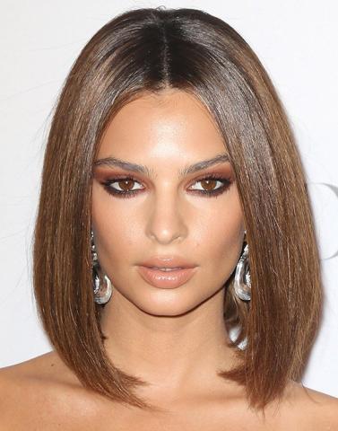 Θέλεις να κόψεις τα μαλλιά σου καρέ αλλά δεν θες να το παρακάνεις; Δες τι τολμούν και κάνουν οι stars!