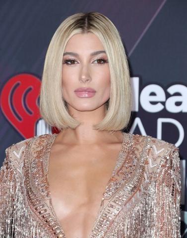 Θέλεις να κόψεις τα μαλλιά σου καρέ αλλά δεν θες να το παρακάνεις; Δες τι τολμούν και κάνουν οι stars!