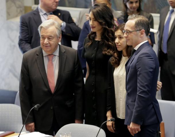 Amal Clooney: Η εμφάνισή της στα Ηνωμένα Έθνη Amal Clooney: Η εμφάνισή της στα Ηνωμένα Έθνη