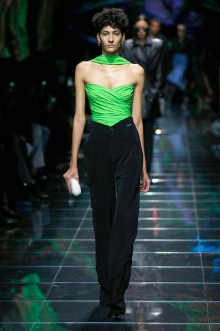 Τα top trends του Μαΐου! 10 κομμάτια-κλειδιά για κάθε γυναικεία γκαρνταρόμπα