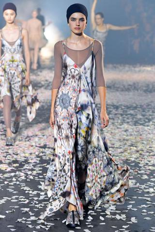 Τα top trends του Μαΐου! 10 κομμάτια-κλειδιά για κάθε γυναικεία γκαρνταρόμπα