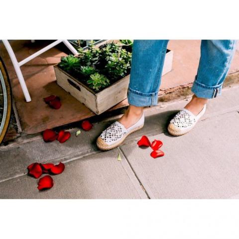 Οι εσπαντρίγιες της άνοιξης: Δες ποια σχέδια φοριούνται φέτος και σπάνε…ταμεία!