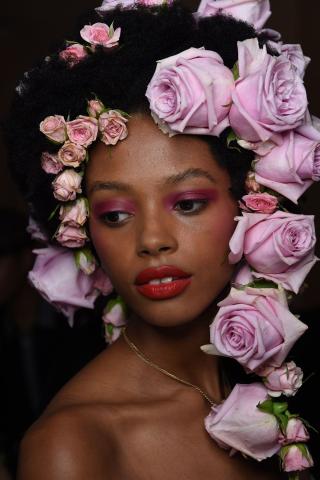 Όλες οι τάσεις στο μακιγιάζ του Μάη! Τα πιο σημαντικά tricks που πρέπει να ξέρεις 