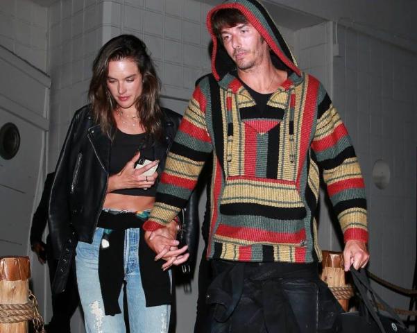 Η Alessandra Ambrosio και ο σύντροφός της είναι το πιο boho ζευγάρι της Καλιφόρνια