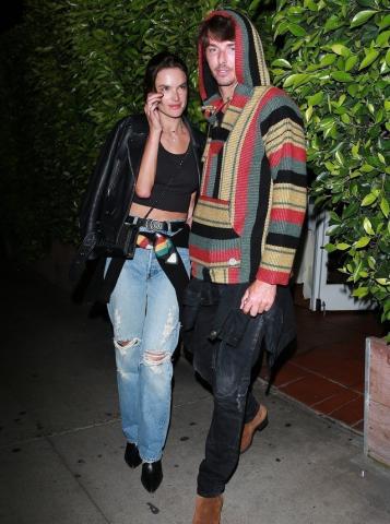 Η Alessandra Ambrosio και ο σύντροφός της είναι το πιο boho ζευγάρι της Καλιφόρνια