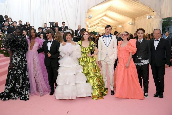 Met Gala 2019: Οι καλύτερες και πιο εκκεντρικές εμφανίσεις από το κόκκινο χαλί