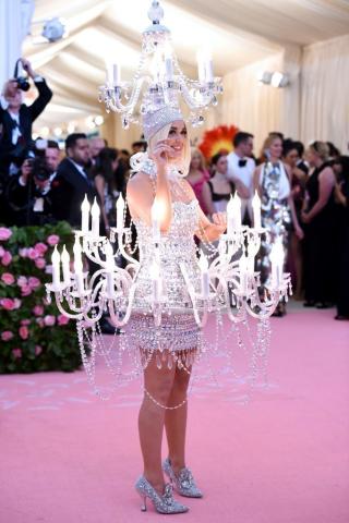 Met Gala 2019: Οι καλύτερες και πιο εκκεντρικές εμφανίσεις από το κόκκινο χαλί