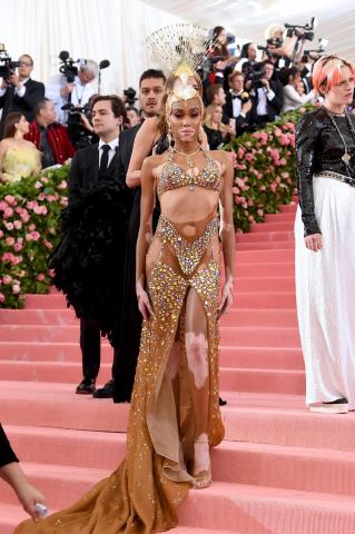 Met Gala 2019: Οι καλύτερες και πιο εκκεντρικές εμφανίσεις από το κόκκινο χαλί