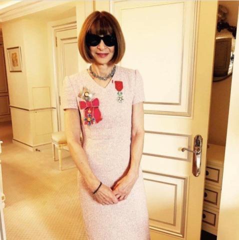 Anna Wintour: Τιμήθηκε από το παλάτι με τον τίτλο «Dame»